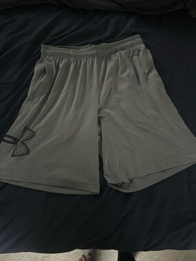 Under Armour Men's Gray Athletic Shorts with Logo Medium